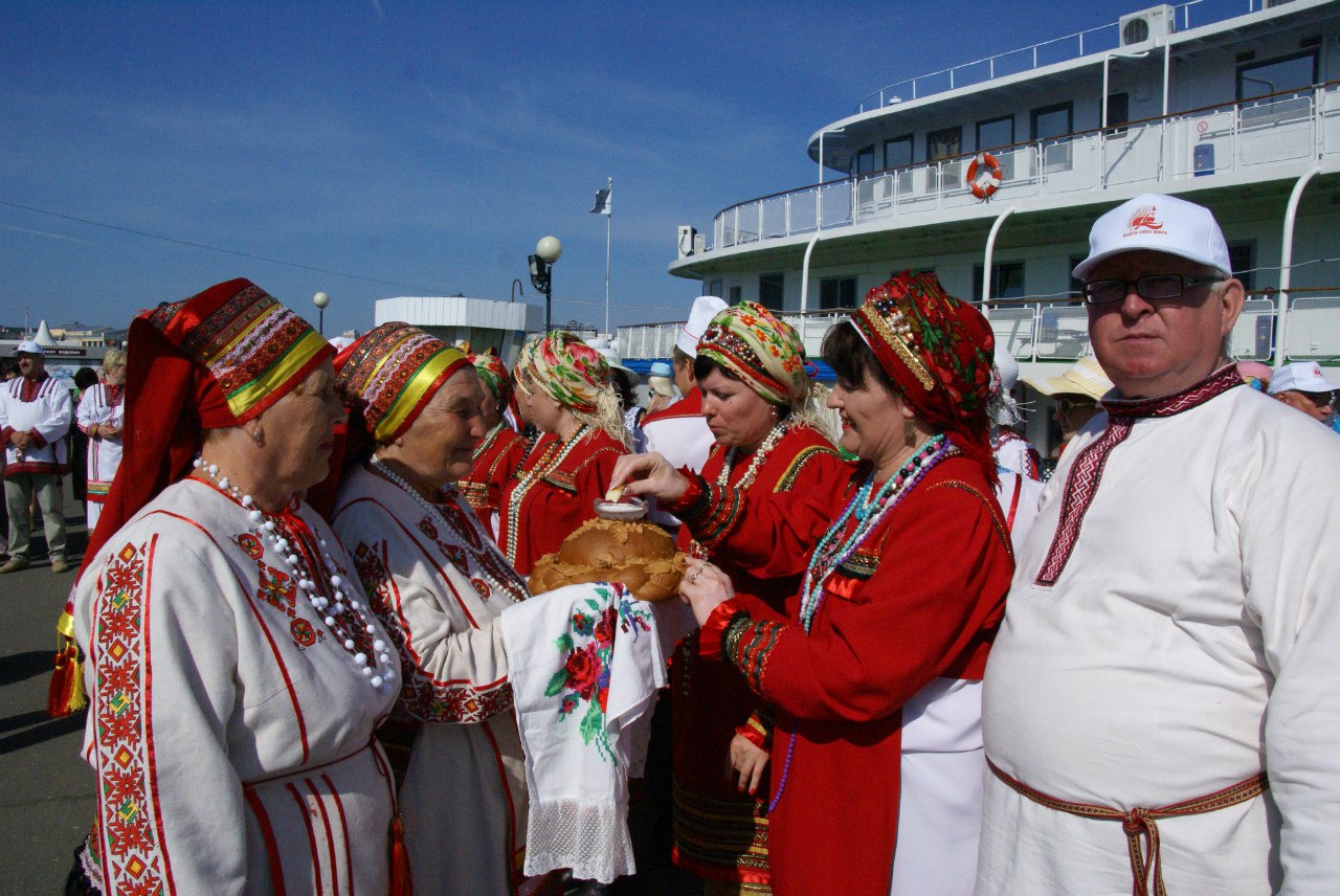 Мордовская диаспора. Мордовия народ. Волга река мира фестиваль. Многонациональная Мордовия. Этнокультурная Самара.