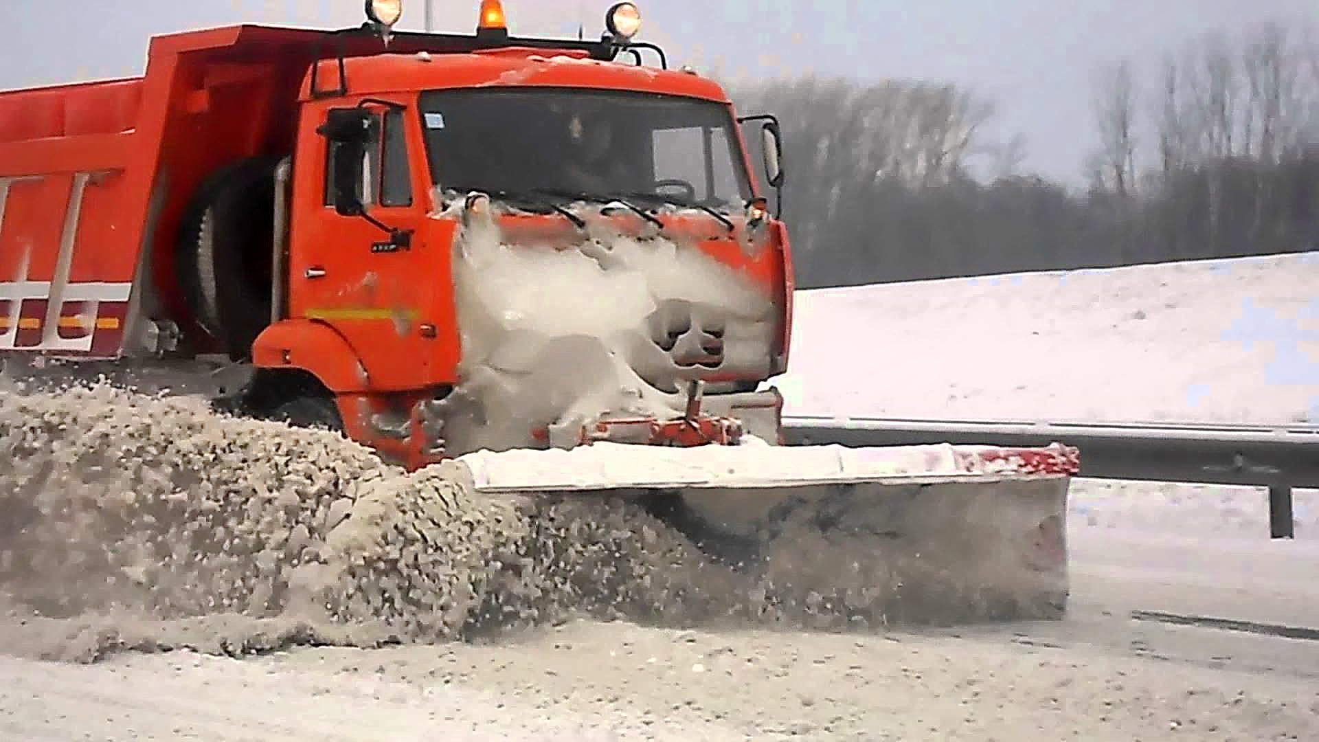 КАМАЗ 55111 снегоуборка