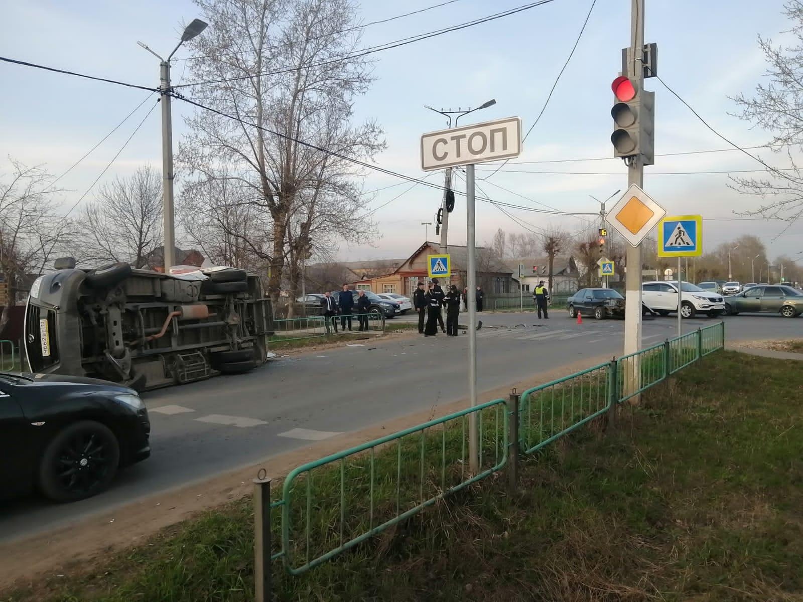 В Рузаевке легковушка столкнулась с каретой скорой помощи, пациент  скончался | ГТРК Мордовия